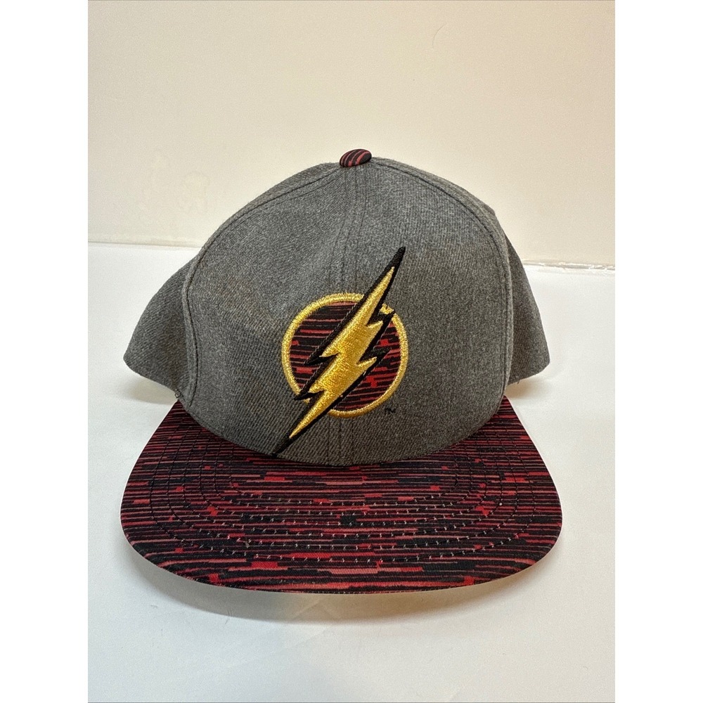 DC Comics The Flash Snapback Hat Grey Red Space Dye Flat Brim Embroidered Cap